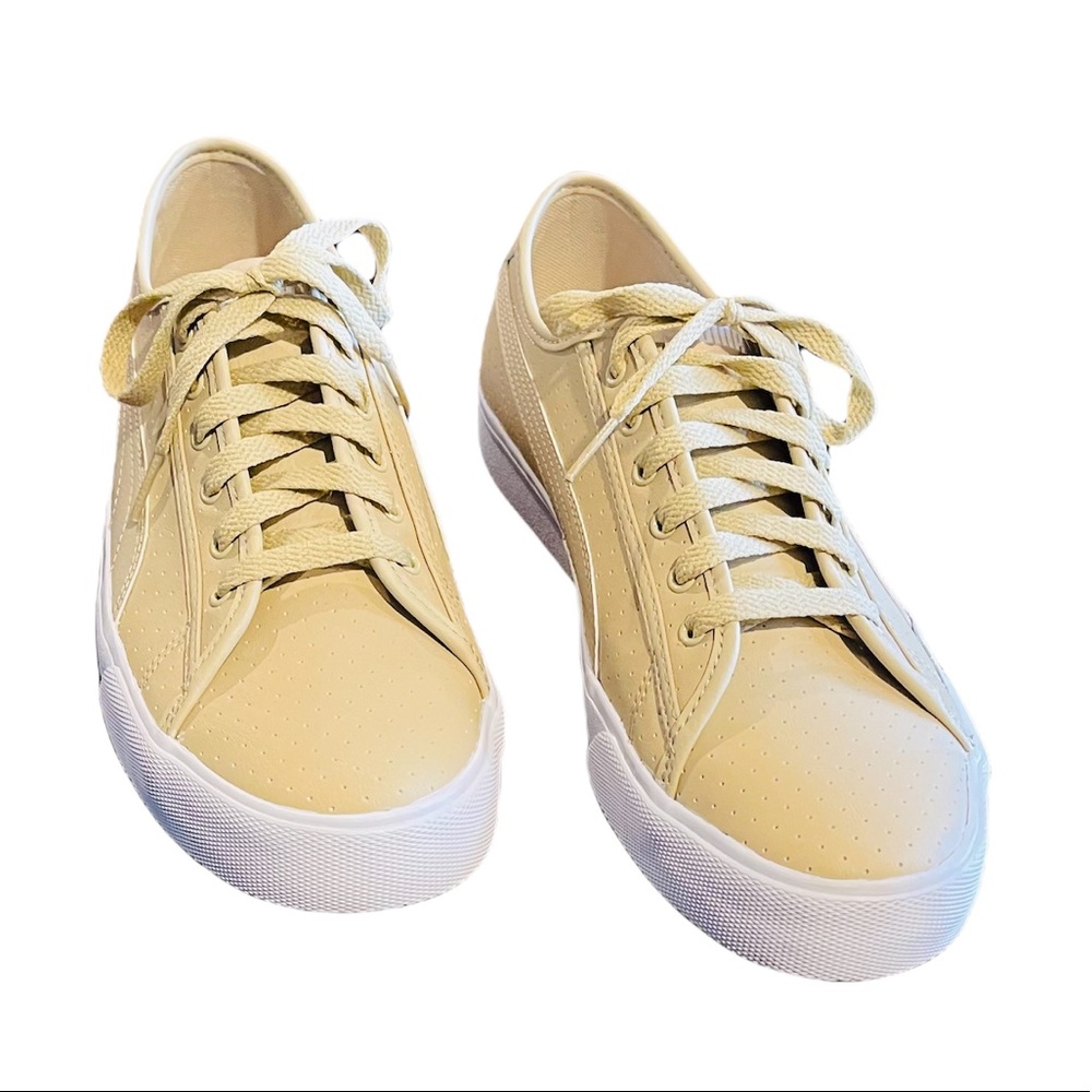 Pre-Owned Mens 8.5 tennis shoes